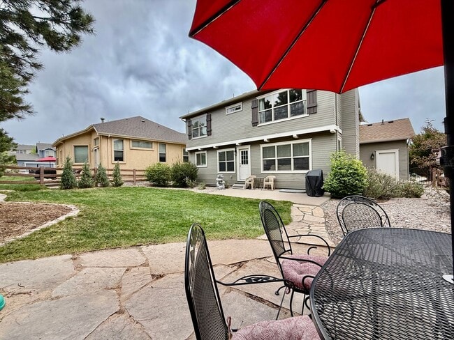 Building Photo - Stunning 4-Bedroom Home with Loft and Fini...