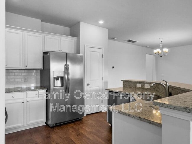 Building Photo - 209 Firewheel Ct