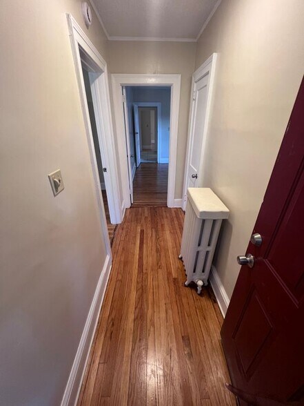 Building Photo - 271 Holcomb St