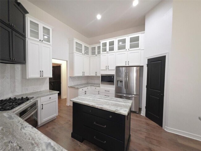 Building Photo - 126 S Millport Cir