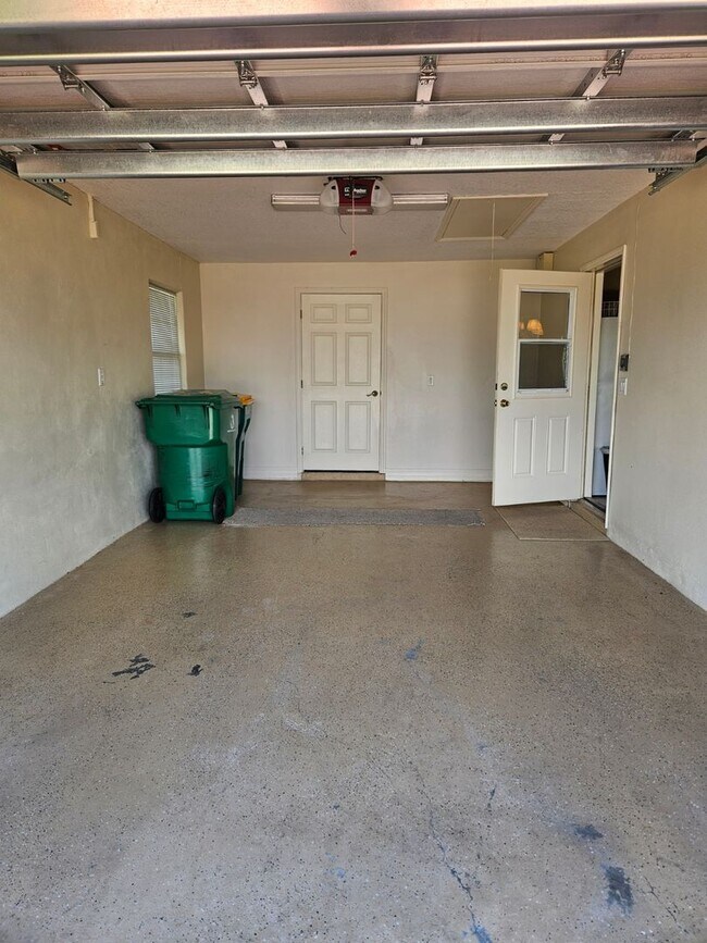 Building Photo - Port Charlotte Waterfront salt water pool annual rental