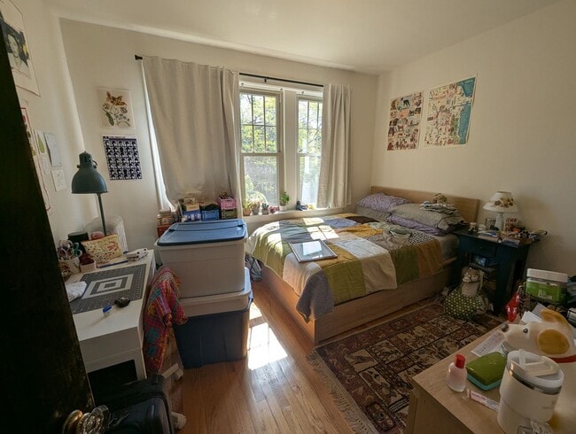 Building Photo - Newly Renovated 3 BR/1 BA in Loyola
