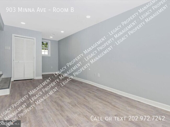 Building Photo - 903 Minna Ave