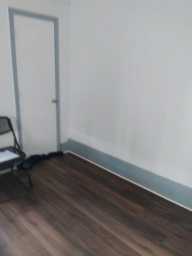 Building Photo - 13 Allway St