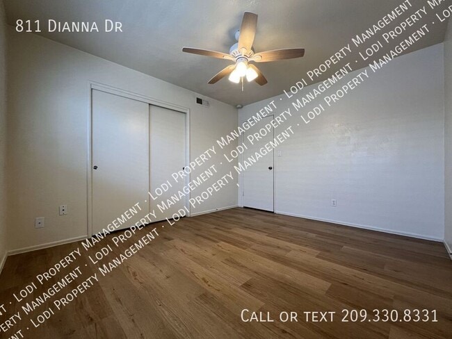 Building Photo - 811 Dianna Dr