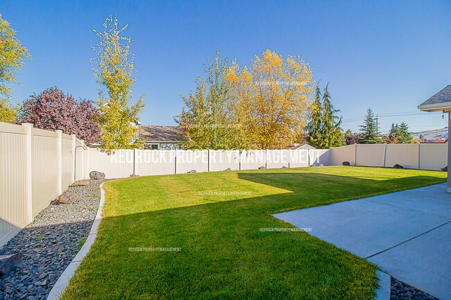 Building Photo - 18431 Selkirk Estates Rd