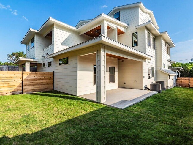 Building Photo - 6412 Carson Rdg