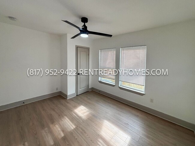 Building Photo - 1446 E Ann Arbor Ave