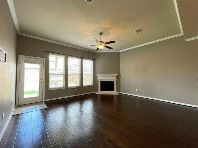 Building Photo - 1700 Medina Ln