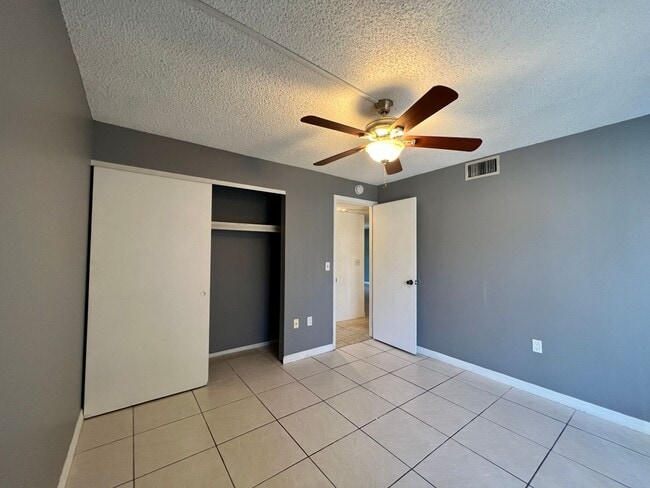Building Photo - All inclusive 2 bed/ 1 bath condo in Hidden Lakes - Coming Soon near Downtown SRQ