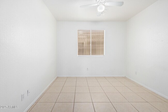 Building Photo - 8233 W Papago St