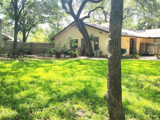 Building Photo - 6904 Argonne Forest Cove