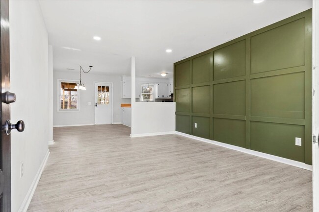Building Photo - Four Bedroom Brick home in Sangaree