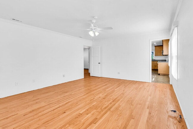 Building Photo - 4749 Choctaw Dr