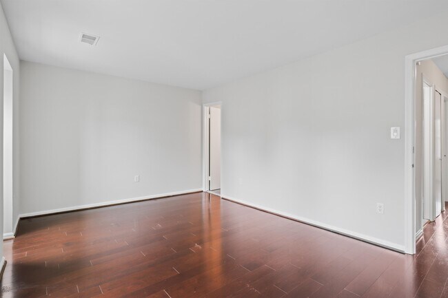 Building Photo - 9913 Longford Ct