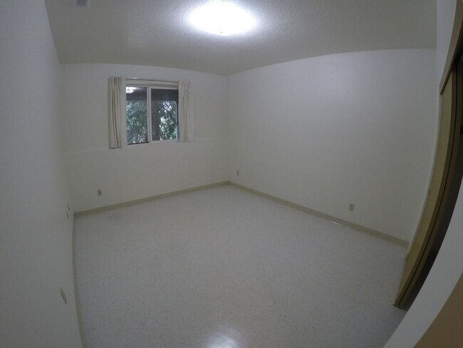 Building Photo - 39261 Hood St