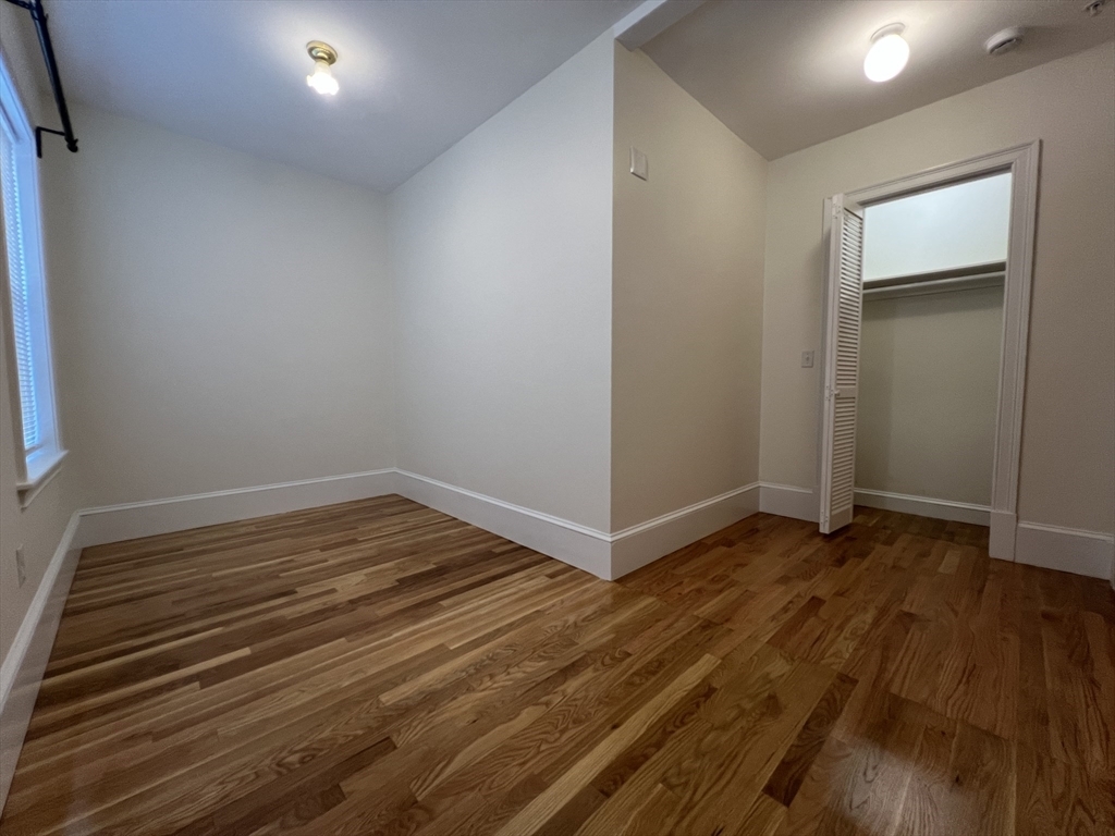 Building Photo - 128 Buttonwood St