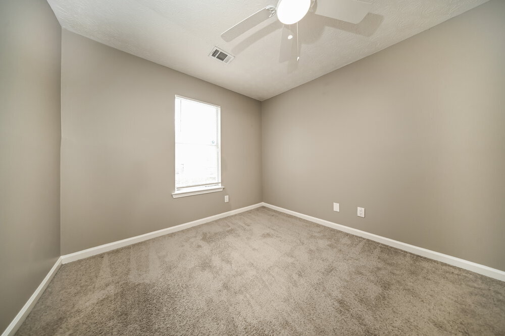 Building Photo - 1001 Maple Leaf Ridge