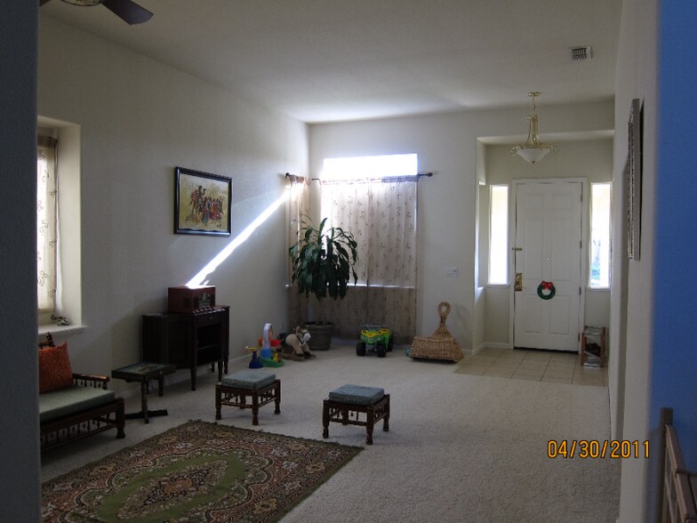 Building Photo - 3372 Corvina Dr