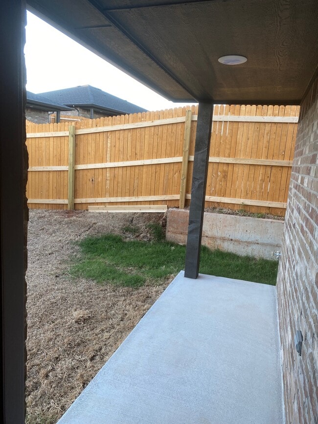 Building Photo - 11311 Breckenridge Dr