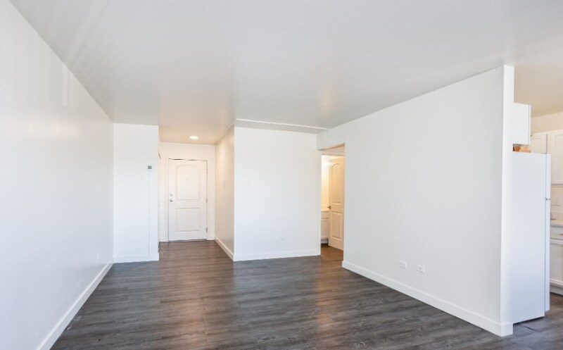 Building Photo - 8888 E 13th Ave