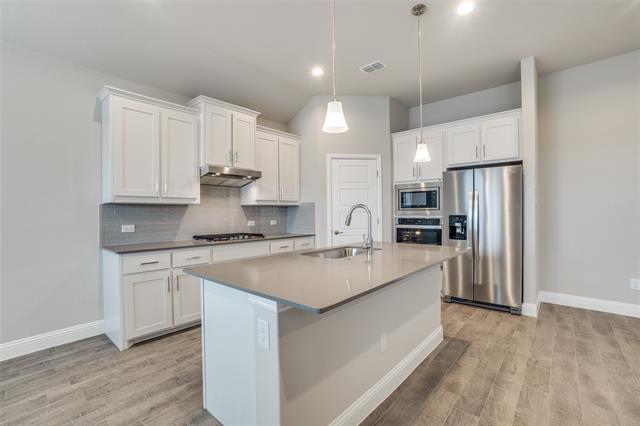 Building Photo - 2217 Redwing Dr