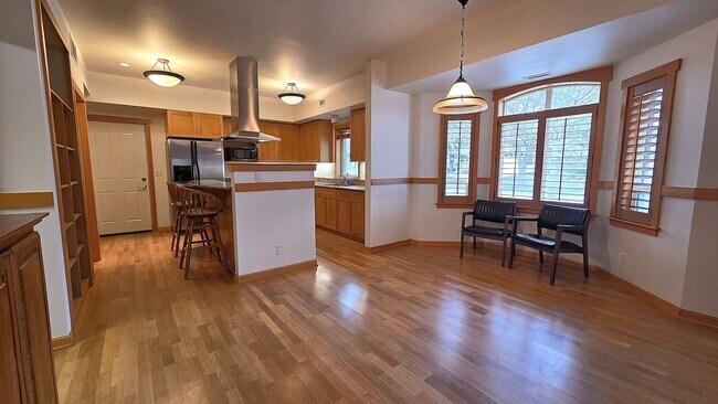 Building Photo - Beautiful Corner Unit Condo in Downtown Coeur d'Alene