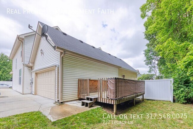 Building Photo - 227 Legacy Ln