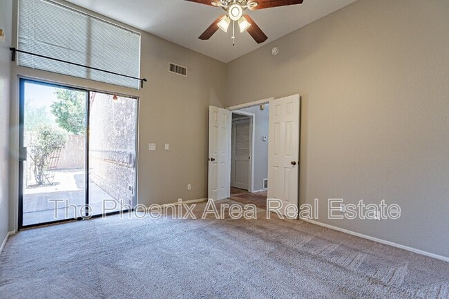 Building Photo - 735 N Tangerine Dr