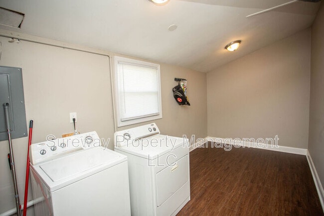 Building Photo - 49 Granite Ln