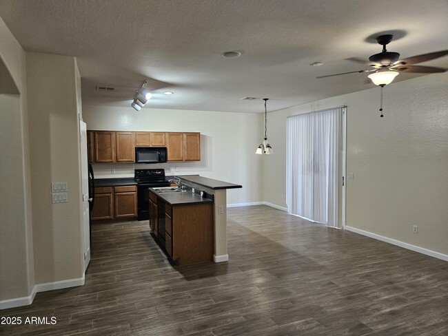 Building Photo - 14574 W Shaw Butte Dr
