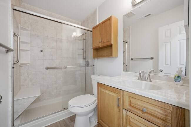Building Photo - 2252 Newstead Dr