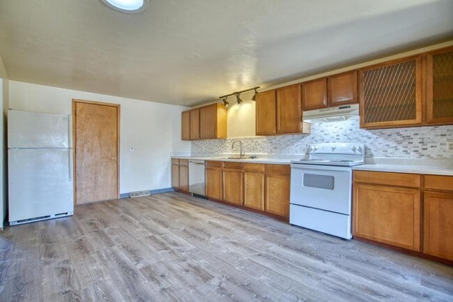 Building Photo - 1520 Stuart St