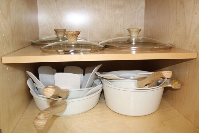 Building Photo - 110 Hotel St