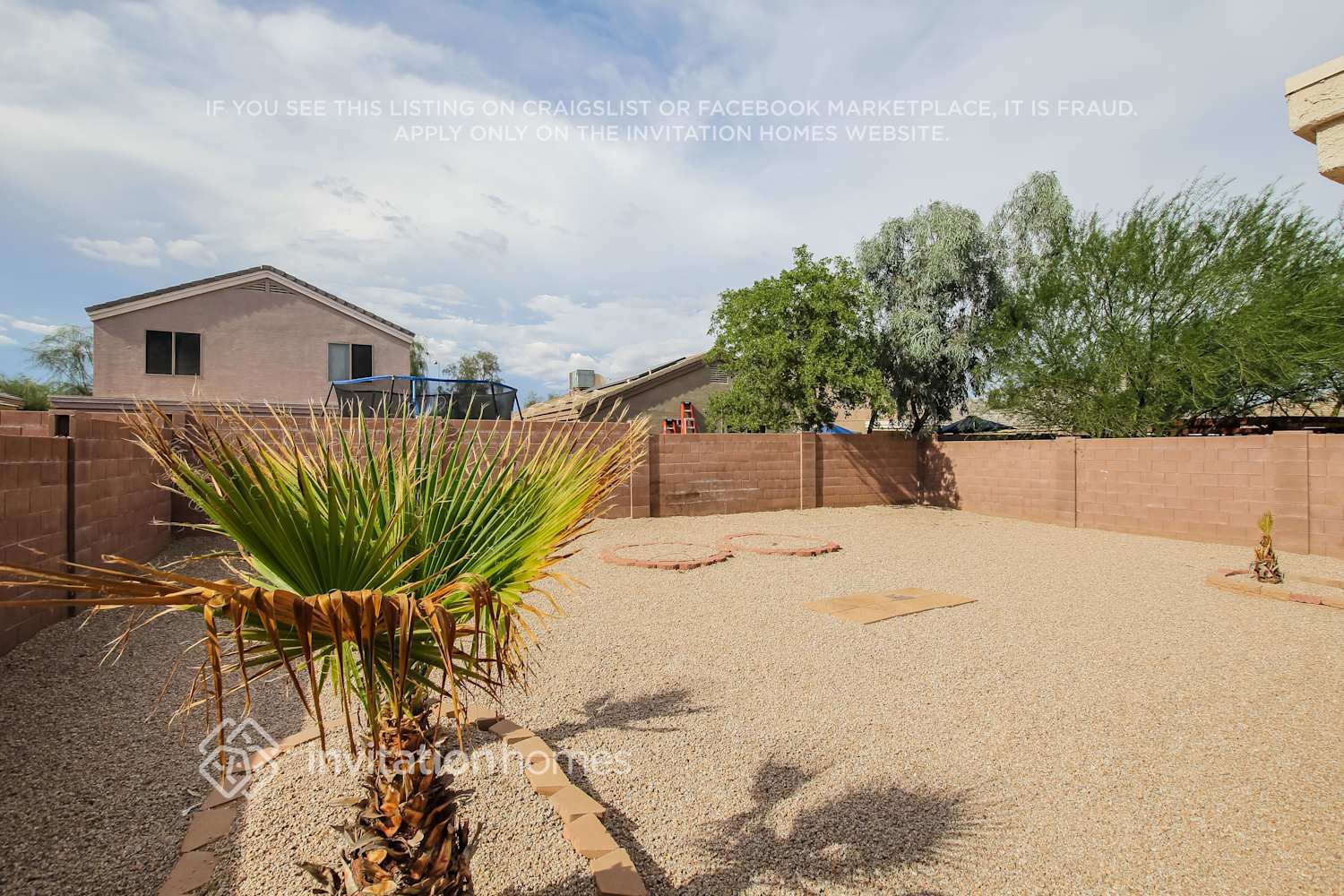 Building Photo - 13032 W Mauna Loa Ln