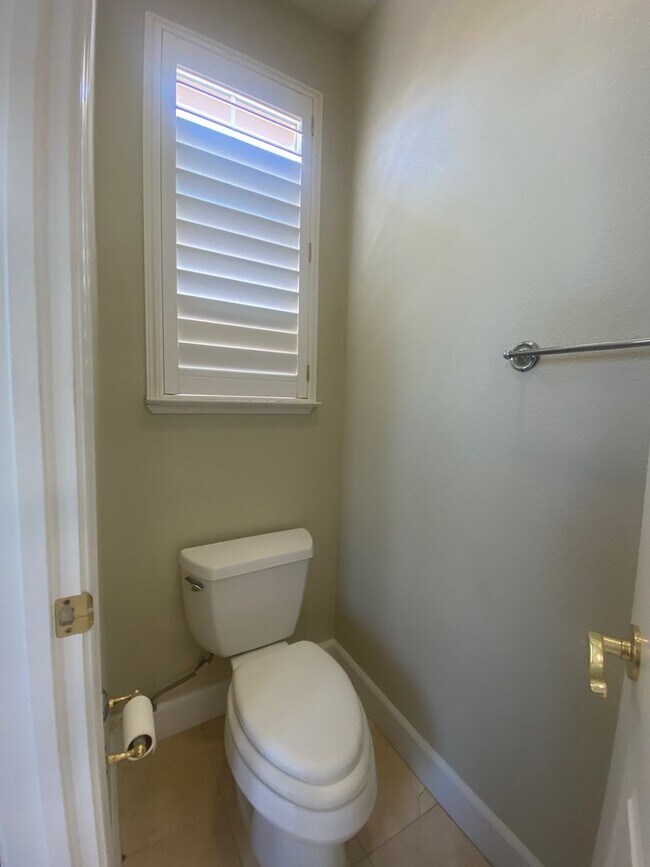 Building Photo - AVAILABLE BY 1/1/26 - ELEGANT AND SPACIOUS 4 BED, 4 BATH 2 STORY HOME WITH VIEWS OF EL DORADO HILLS