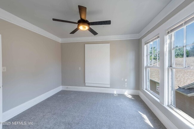 Building Photo - 117 E 4th St