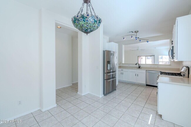 Building Photo - 15224 W Desert Hills Dr