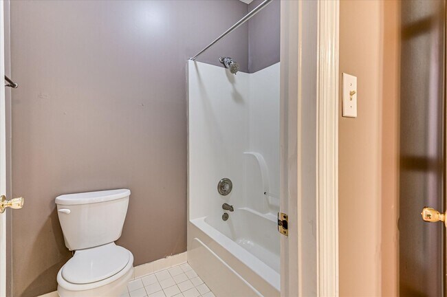 Building Photo - 1140 Parkside Trail