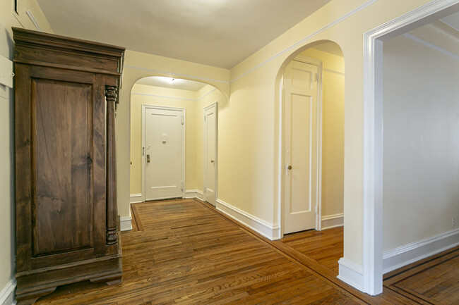 Entry Foyer - 7320 Austin St