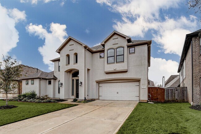 Building Photo - 30627 S Creek Way