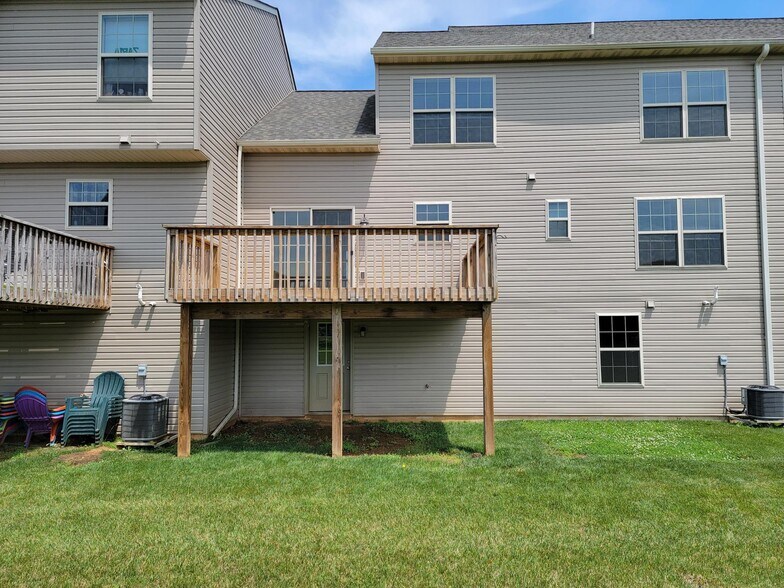 Building Photo - 336 Ashley Dr