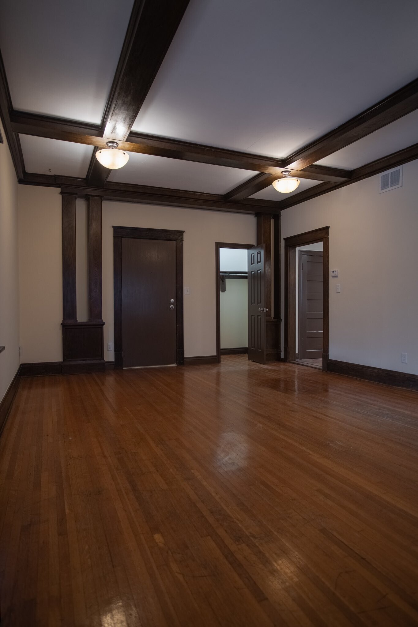 Building Photo - 121 N 38th Ave