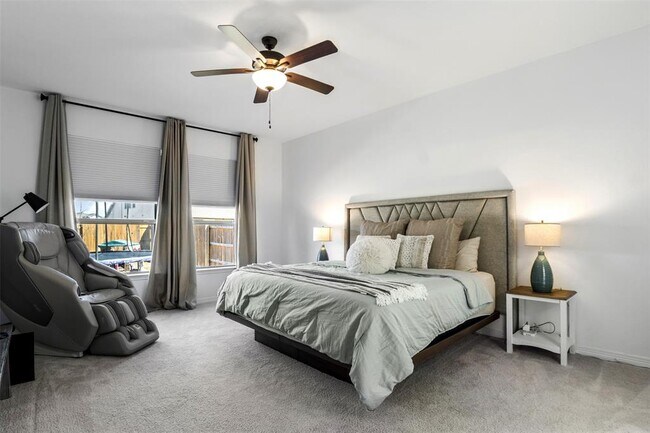 Building Photo - 2233 Santa Isabella Dr