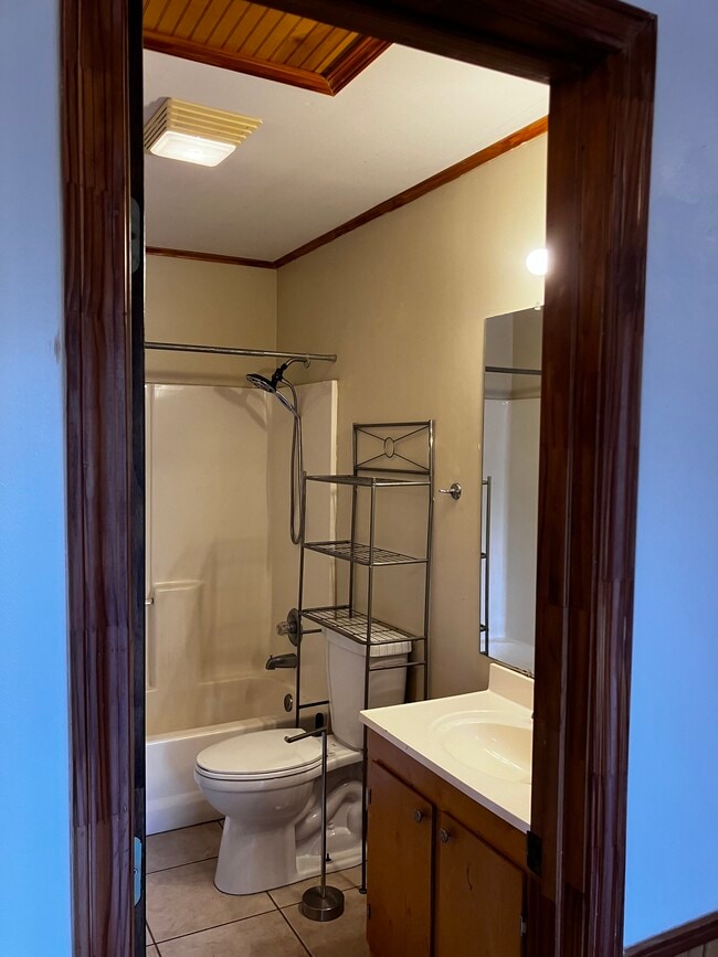 Building Photo - 174 Golden Meadow Dr