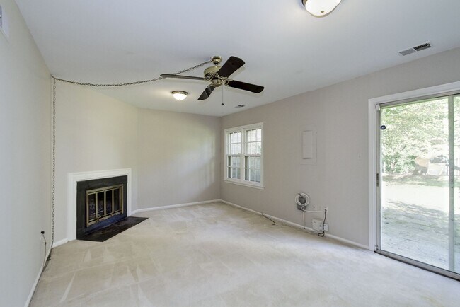Building Photo - 11906 Shagbark Dr