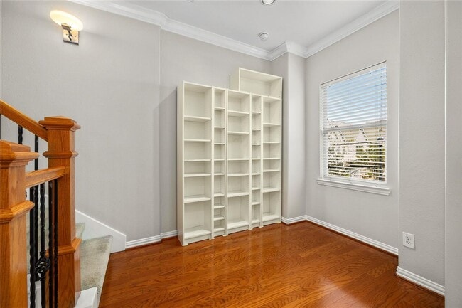 Building Photo - 3-Story Townhome in Midtown – 3BR/3.5BA with Private Balconies