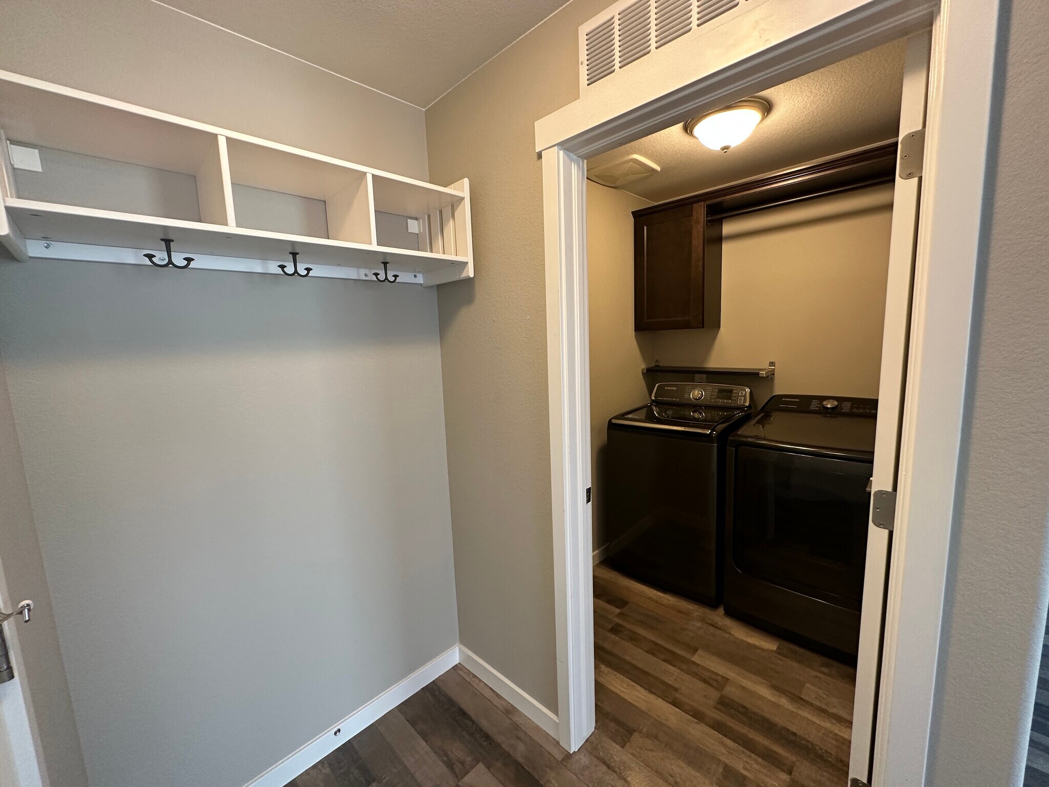 Building Photo - 6737 Sedgerock Ln