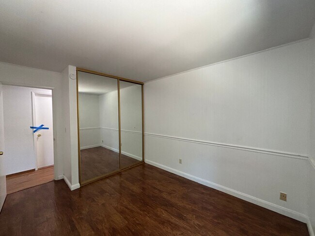 Building Photo - Move-In Ready Home with Remodeled Kitchen and Baths