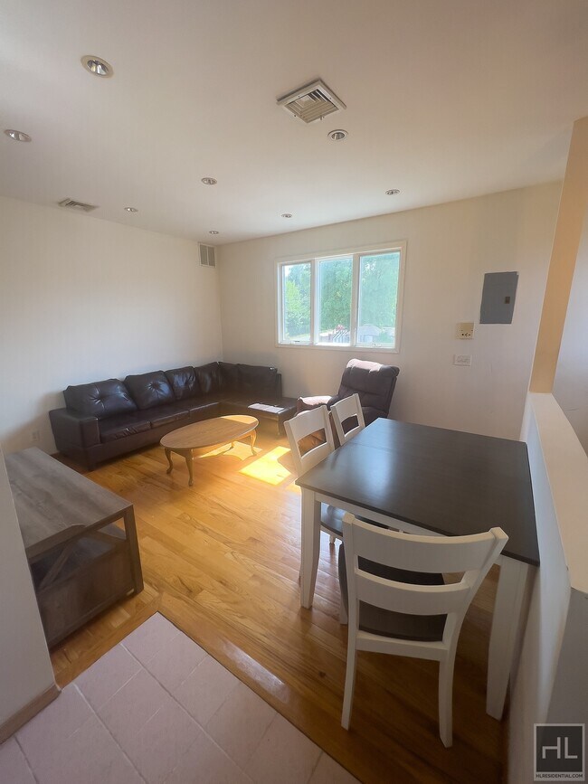 DRUMGOOLE ROAD WEST 1426 Drumgoole Rd W Staten Island NY 10312